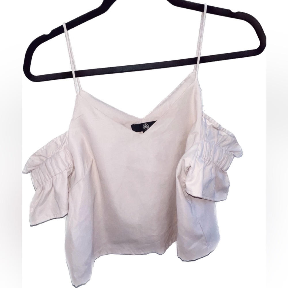 Like new Missguided ruffle crop top sz 2